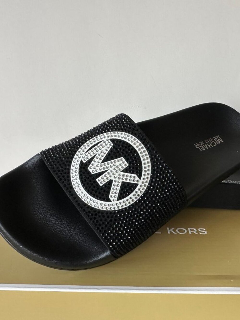 NIB Michael Kors Gilmore Slide Sandals Black With Rhinestone Logo Size 7